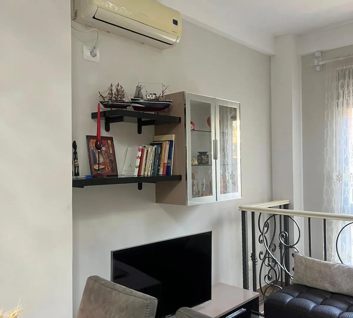 Duplex Cane Apartment Τίρανα